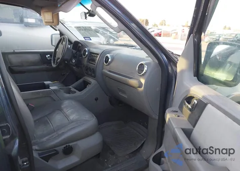 2005 Ford Expedition Xlt z USA, uszkodzony, nr VIN 1FMPU15565LA56748